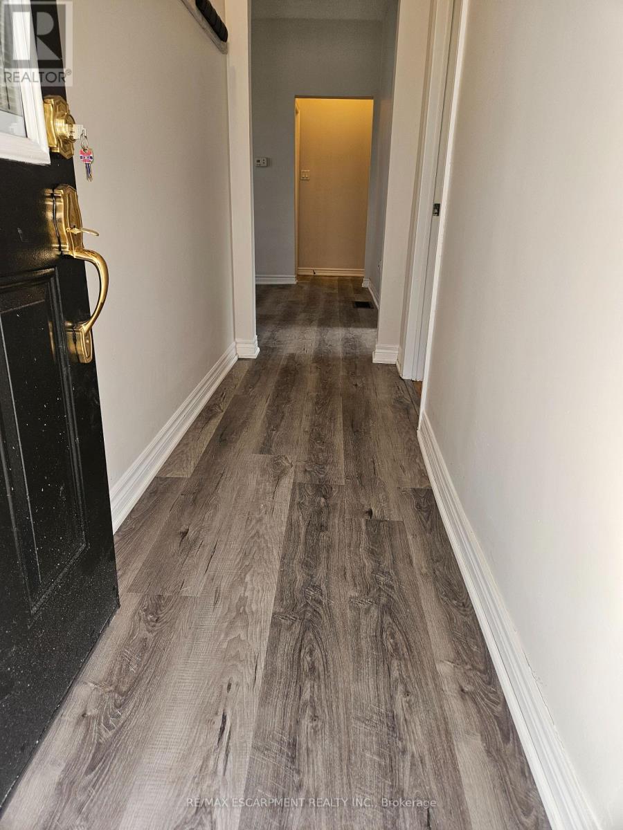 509 Cochrane Road, Hamilton, Ontario  L8K 3H4 - Photo 13 - X12453192