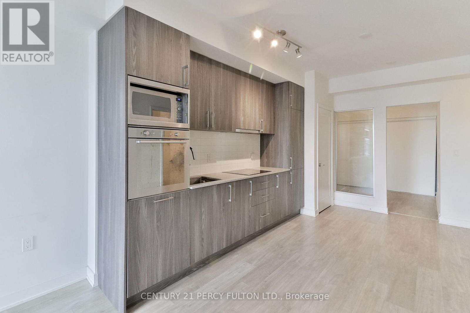 1202 - 576 Front Street W, Toronto, Ontario  M5V 1C1 - Photo 3 - C12481176