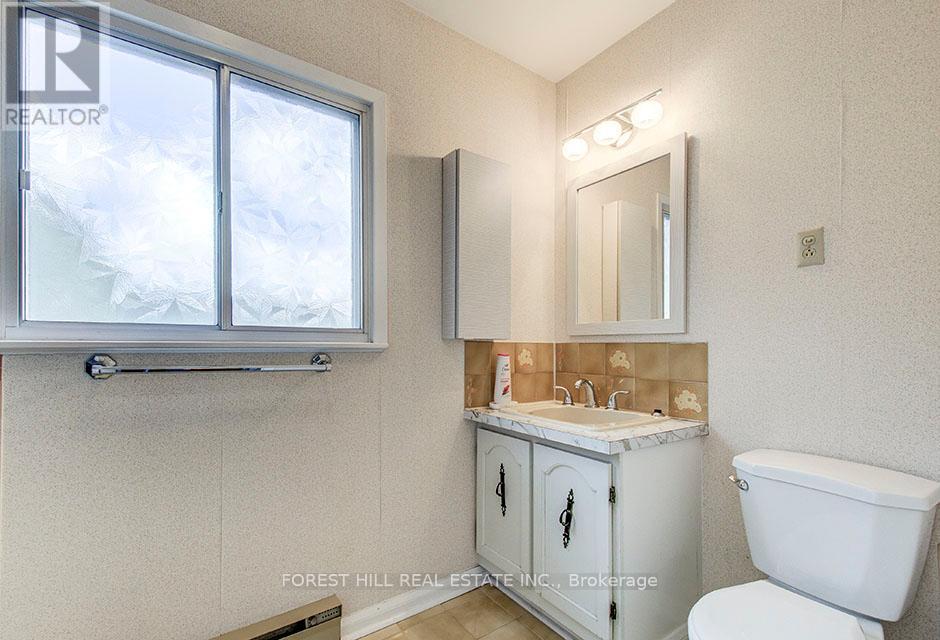 123 Bevdale Road, Toronto, Ontario  M2R 1L9 - Photo 15 - C12481189