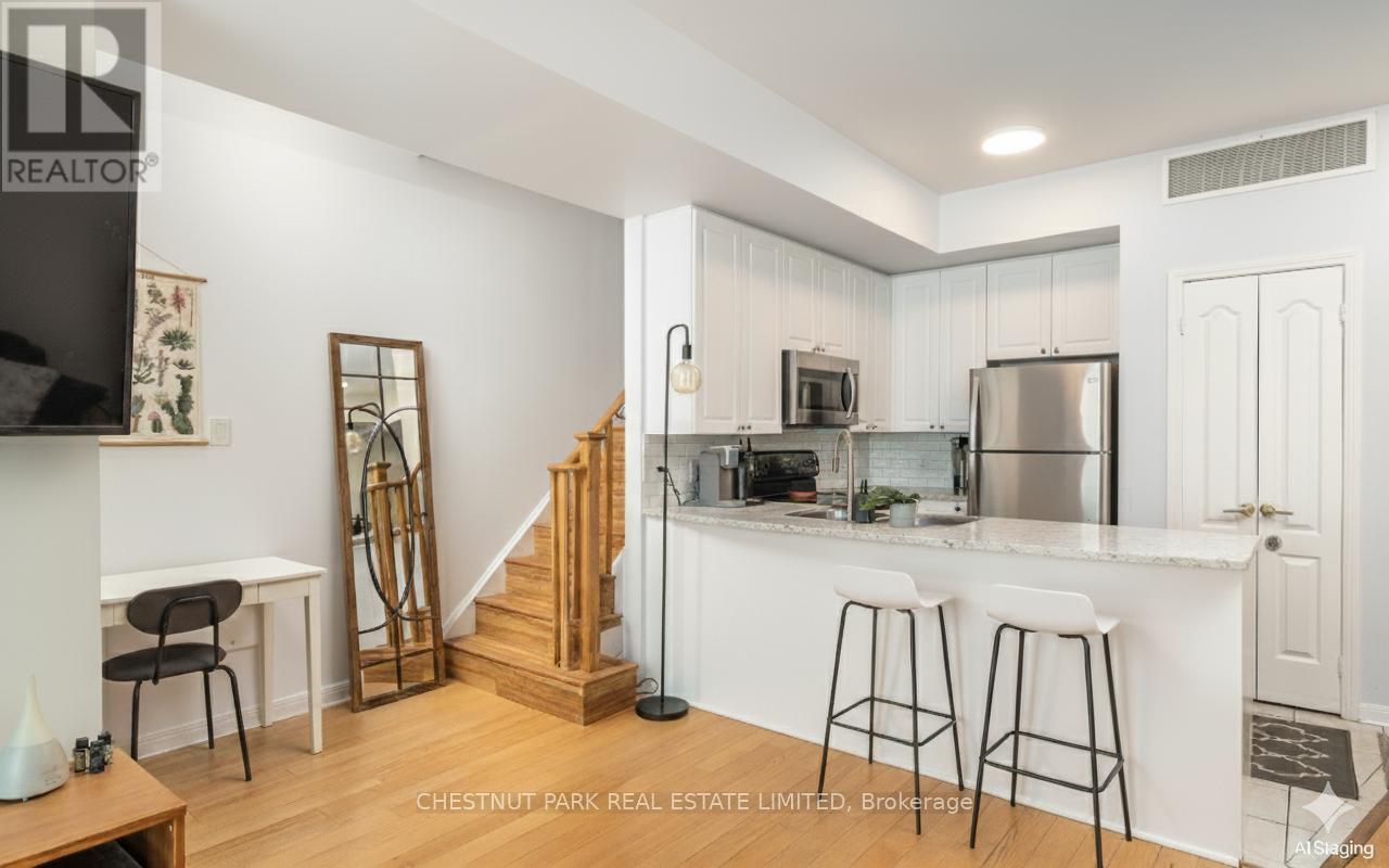 11 - 98 Carr Street, Toronto, Ontario  M5T 1B7 - Photo 4 - C12481190