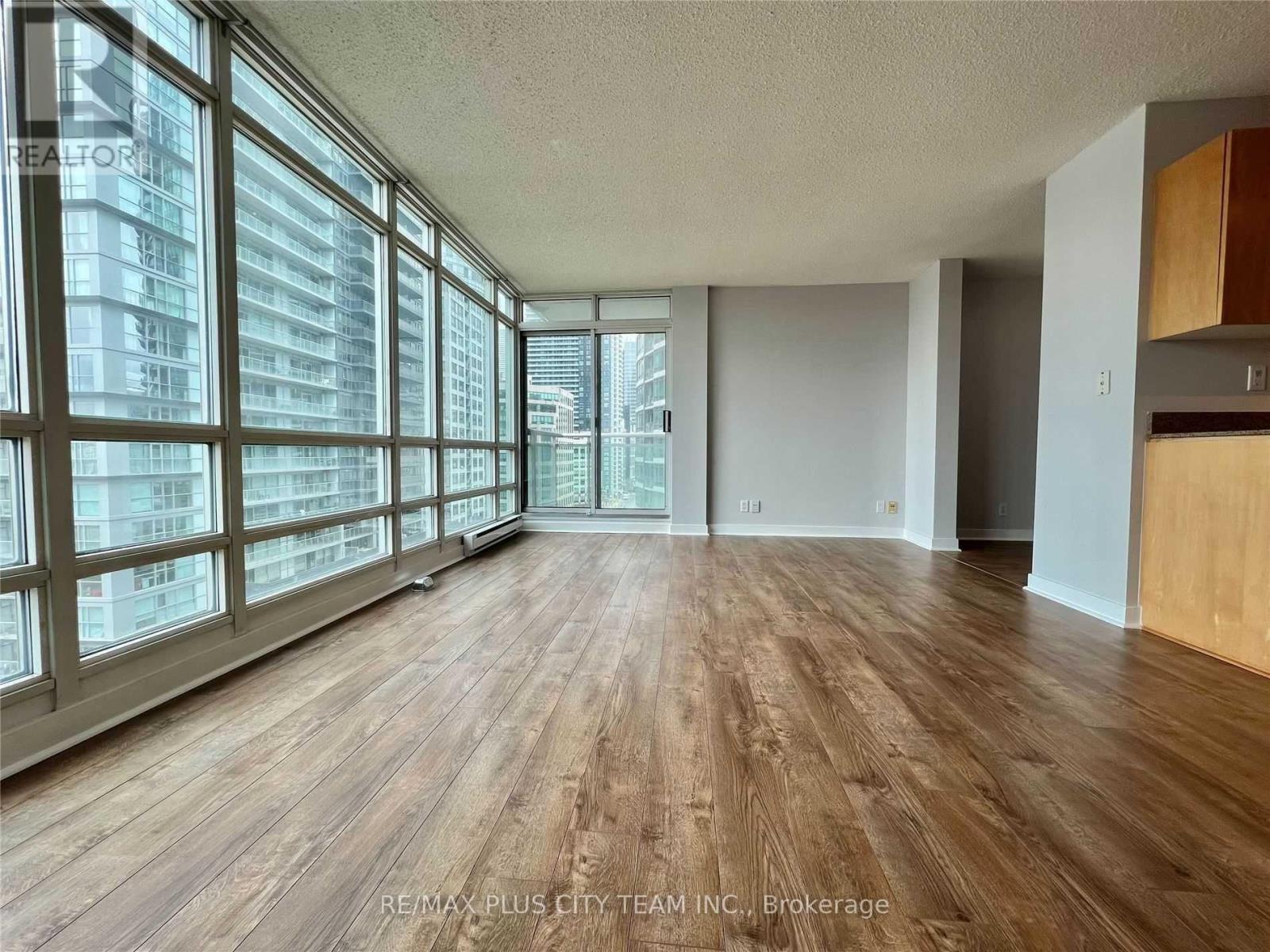 1103 - 381 Front Street W, Toronto, Ontario  M5V 3R8 - Photo 3 - C12481228