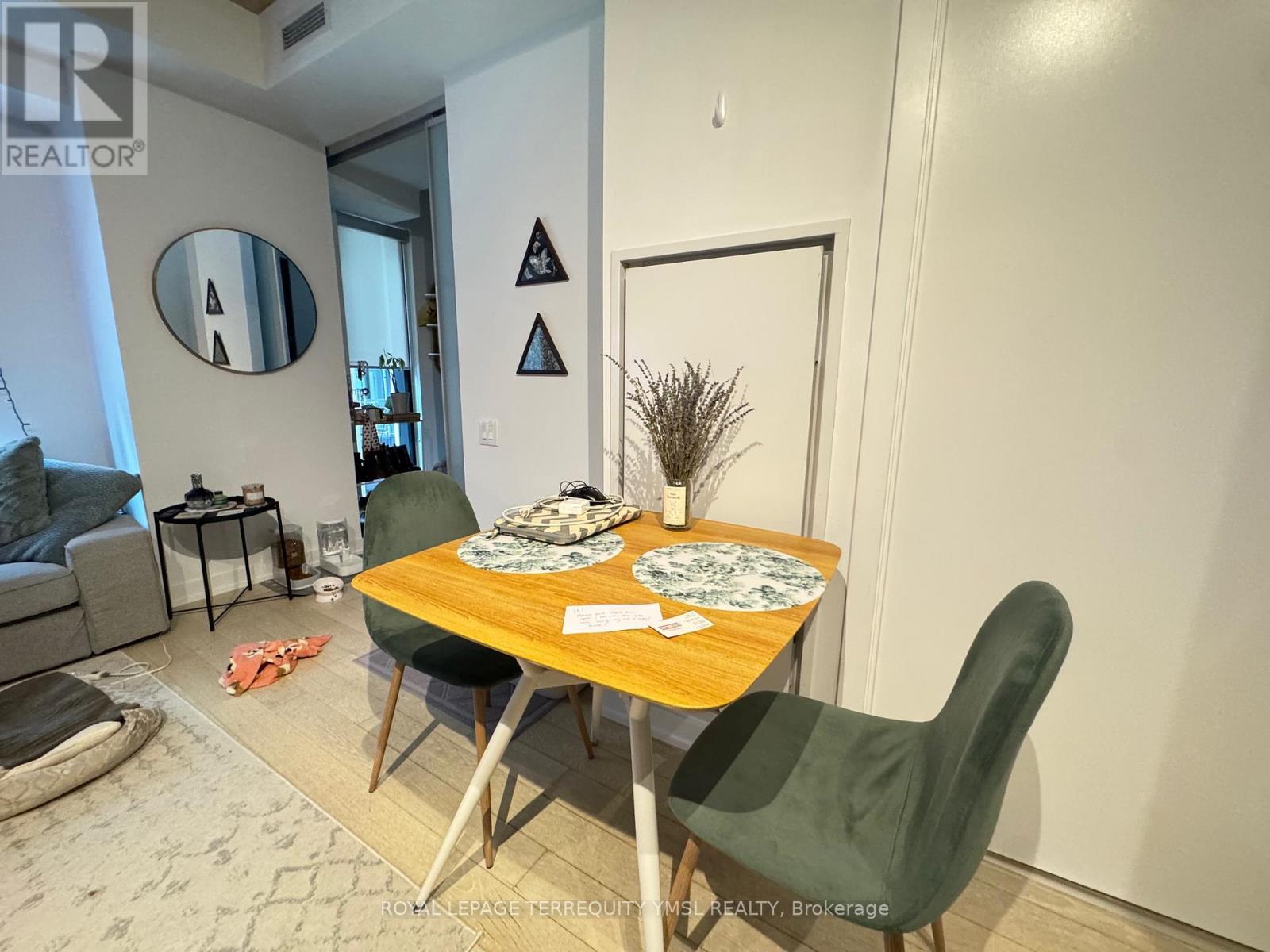 510 - 11 Charlotte Street, Toronto, Ontario  M5V 0M6 - Photo 11 - C12481245