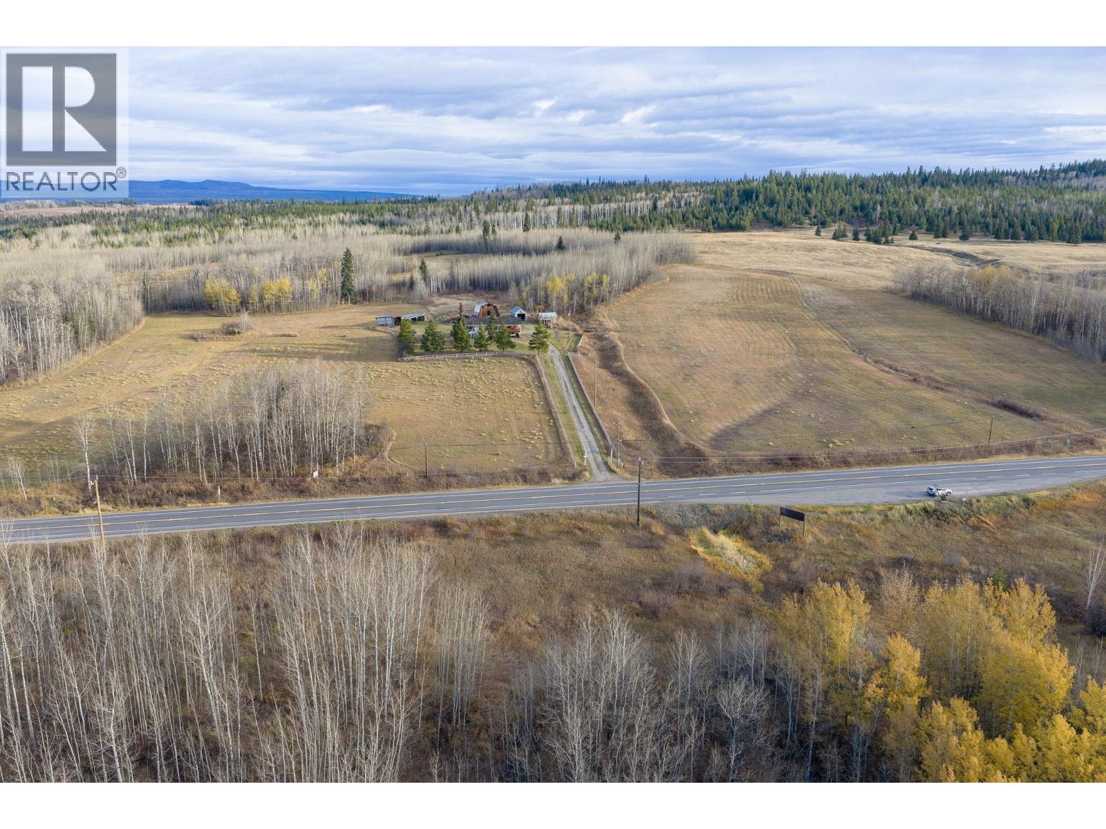 21900 E 16 Highway, Fort Fraser, British Columbia  V0J 3A0 - Photo 4 - R3061568