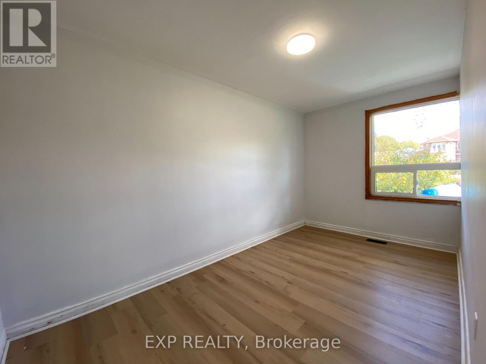 6 Deblyn Drive, Toronto, Ontario  M1S 1J4 - Photo 2 - E12481178