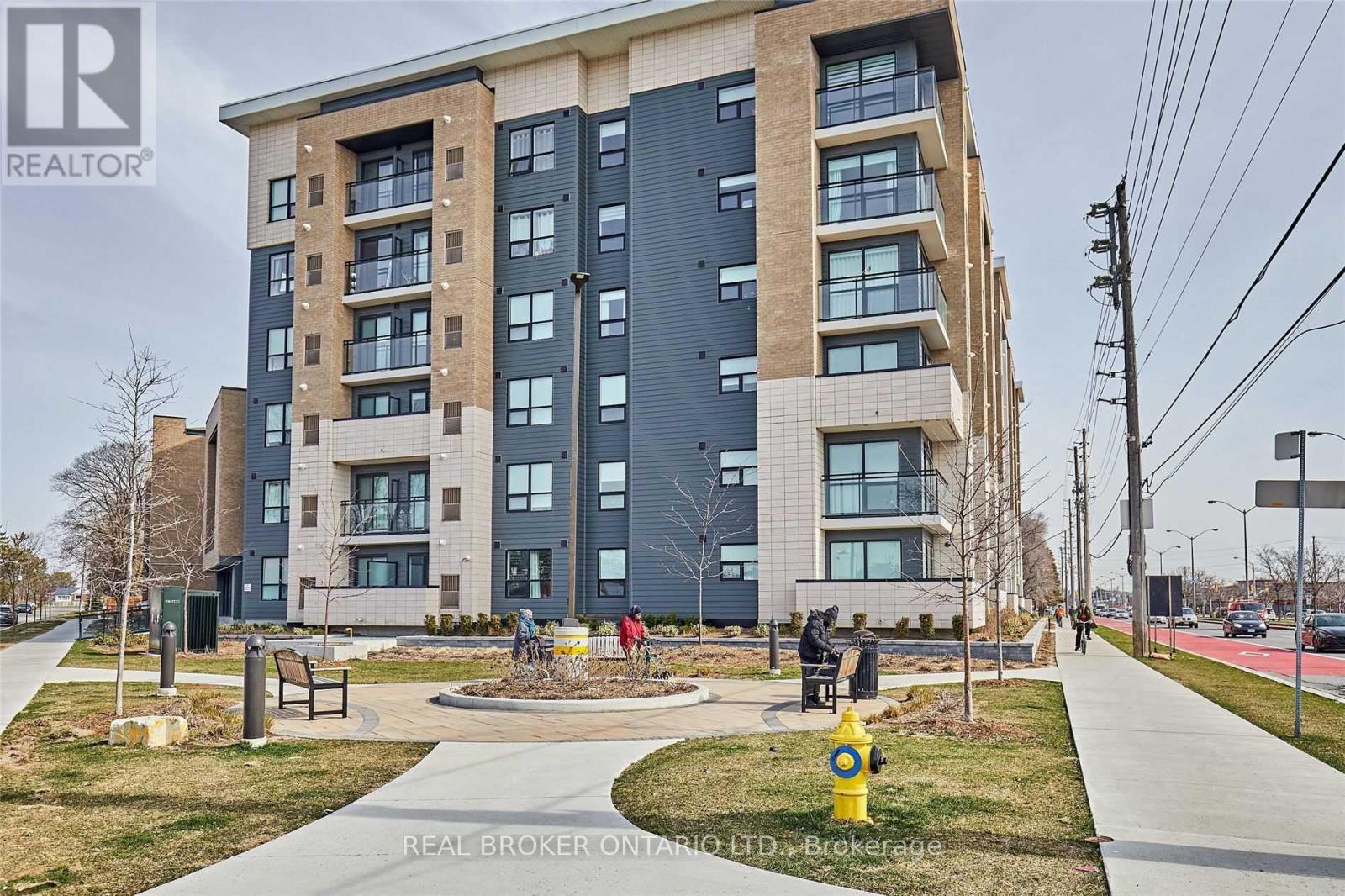 405 - 1 FALAISE ROAD, Toronto, Ontario