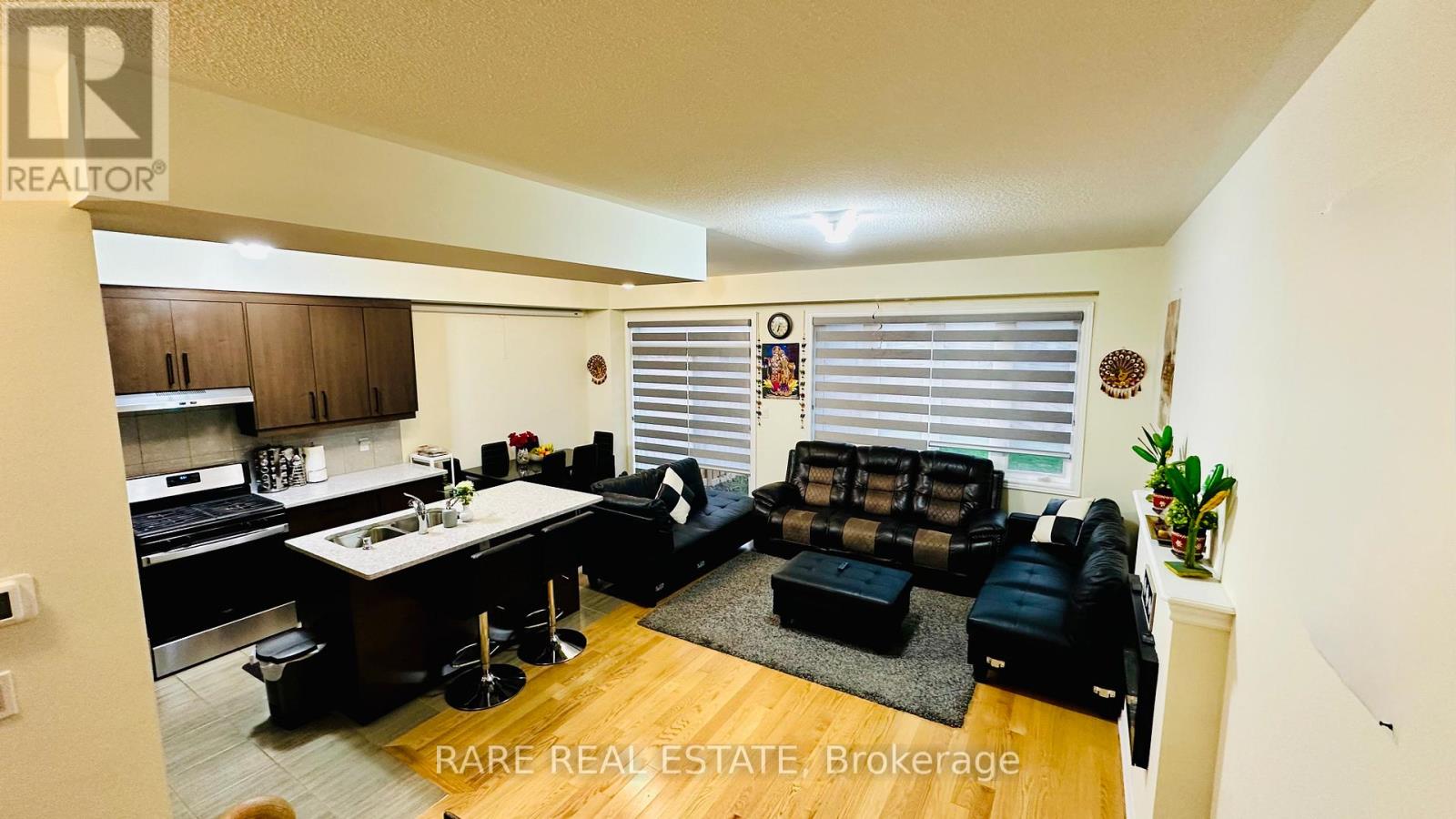 131 Closson Drive, Whitby, Ontario  L1P 0M7 - Photo 6 - E12481206