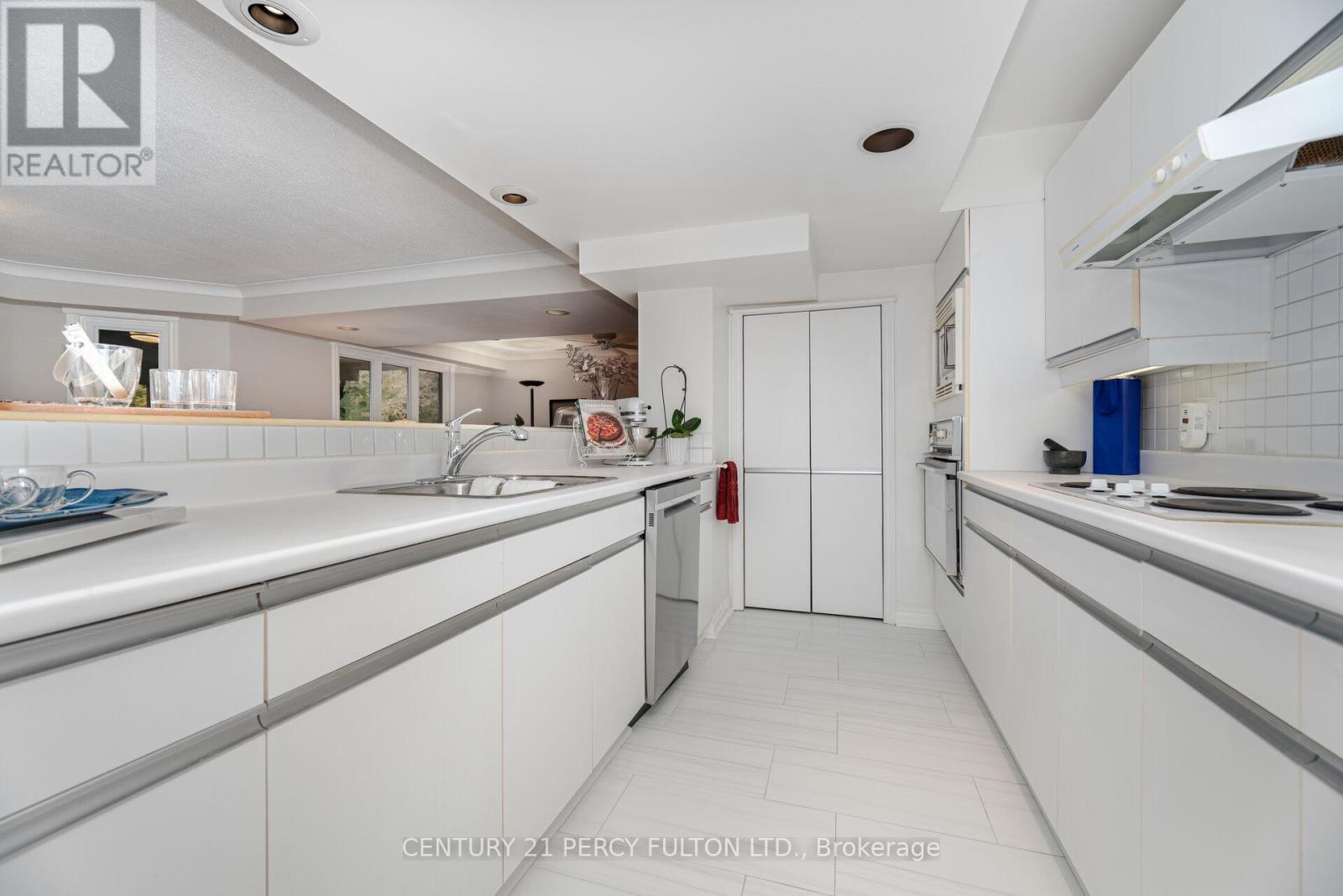 913 Duncannon Drive, Pickering, Ontario  L1X 2M4 - Photo 35 - E12481222