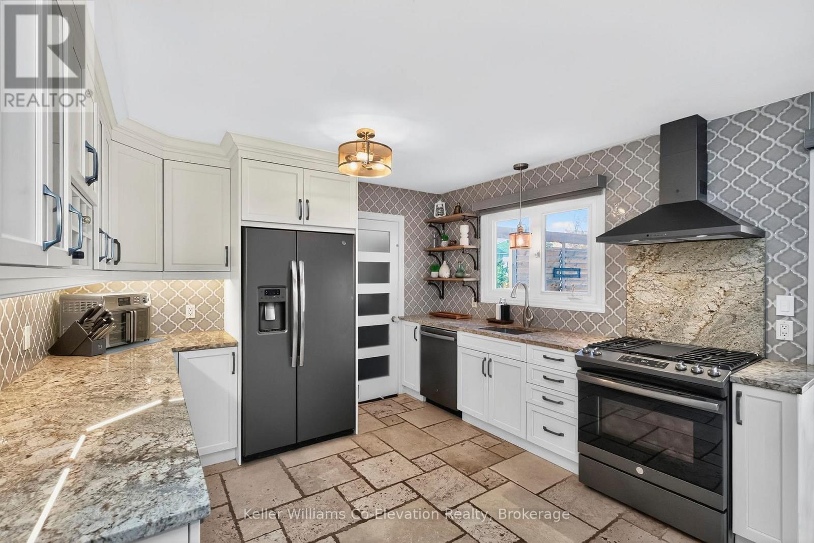 768 Bay Street, Midland, Ontario  L4R 1M4 - Photo 7 - S12481270