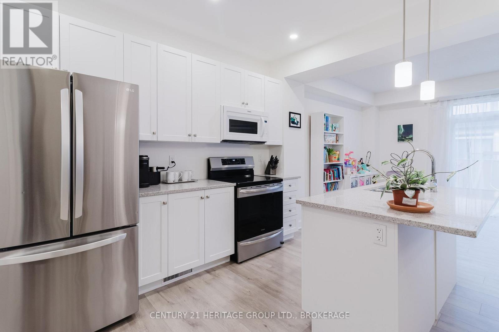 1534 Scarlet Street, Kingston (Kingston East (Incl Barret Crt)), Ontario  K7K 0H6 - Photo 14 - X12481328