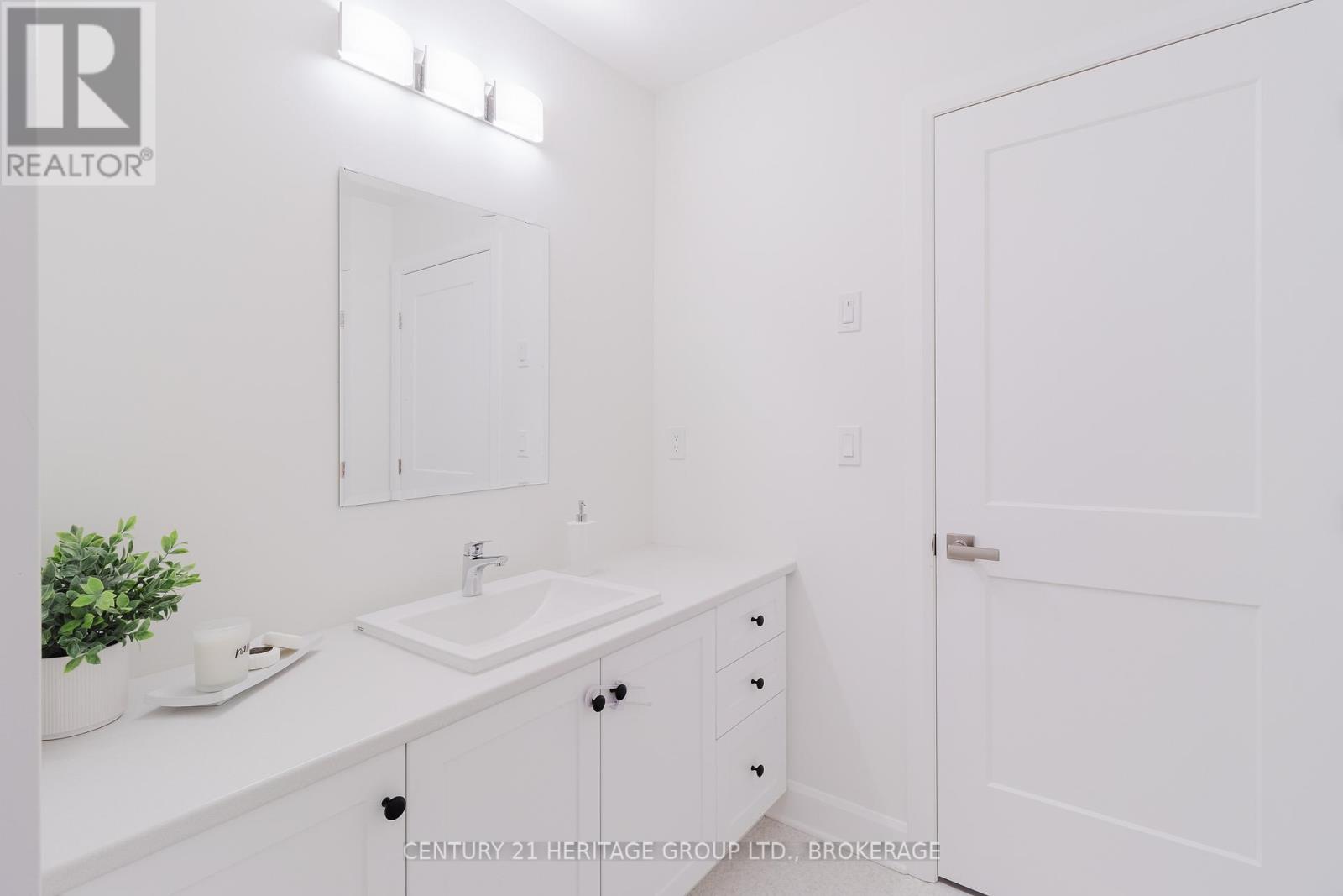 1534 Scarlet Street, Kingston (Kingston East (Incl Barret Crt)), Ontario  K7K 0H6 - Photo 35 - X12481328