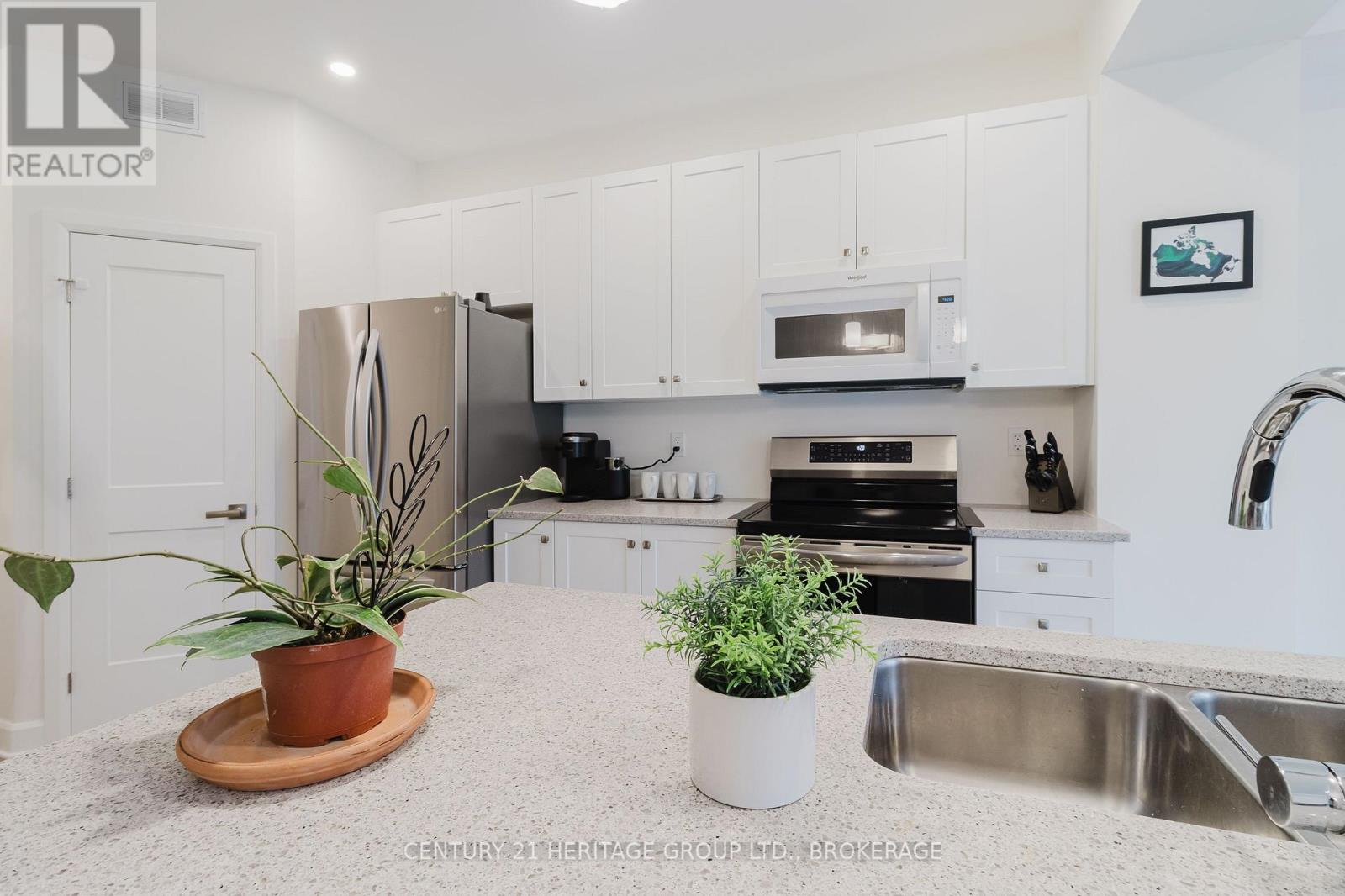 1534 Scarlet Street, Kingston (Kingston East (Incl Barret Crt)), Ontario  K7K 0H6 - Photo 46 - X12481328