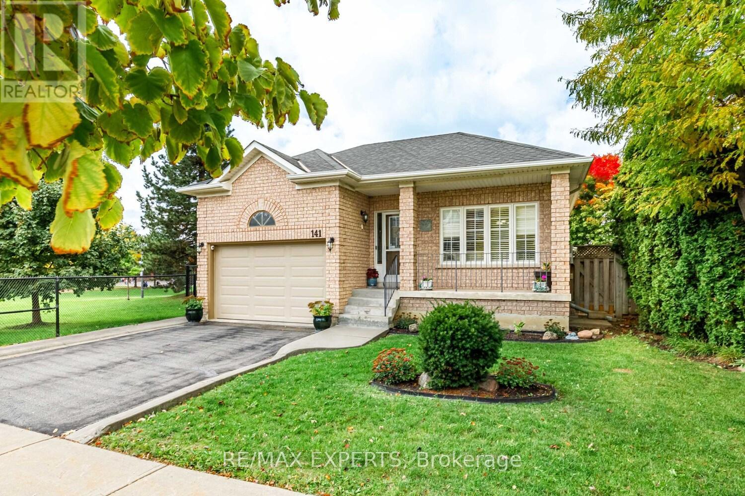 141 Michelle Drive, Vaughan, Ontario  L4L 9E1 - Photo 3 - N12481180