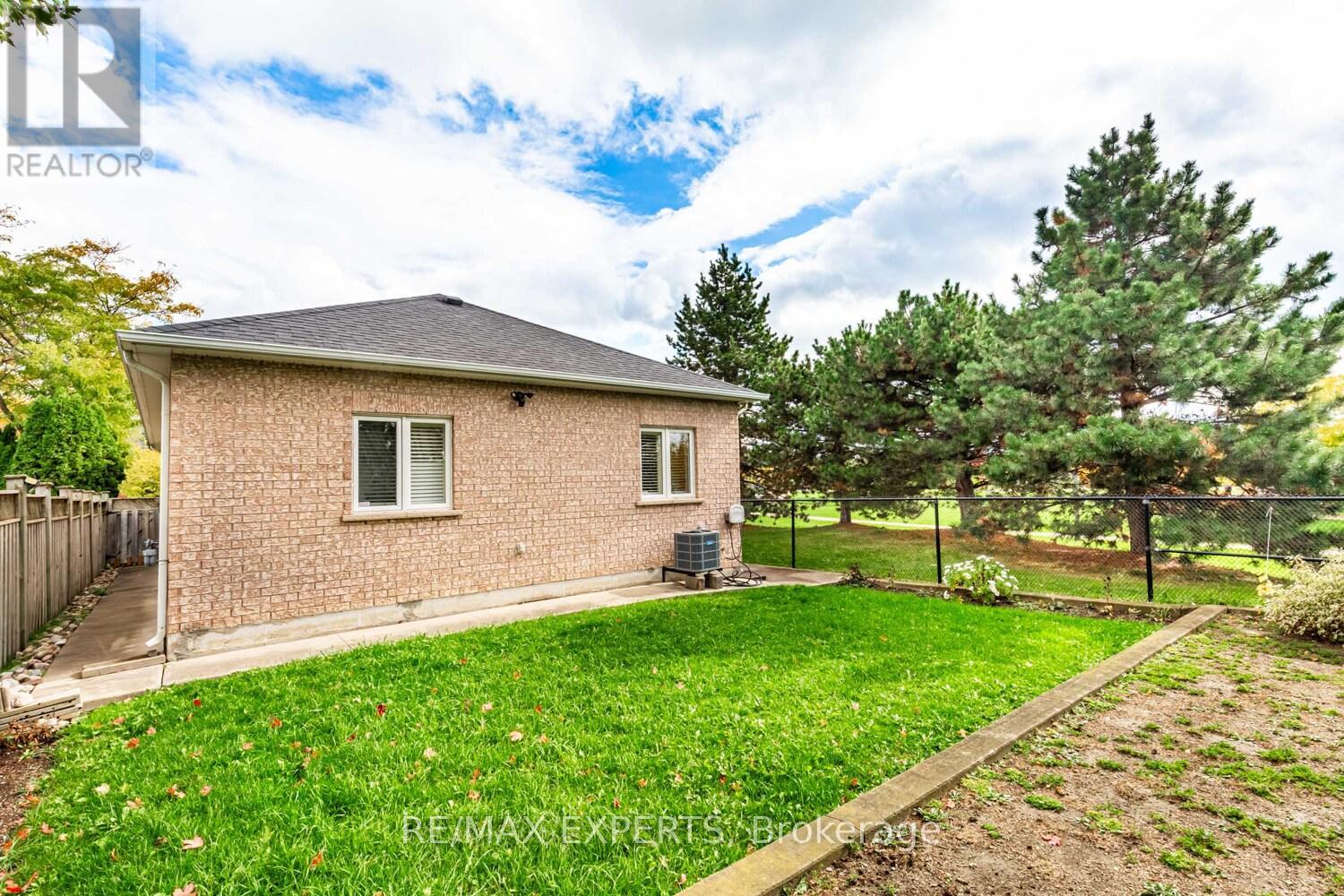 141 Michelle Drive, Vaughan, Ontario  L4L 9E1 - Photo 31 - N12481180