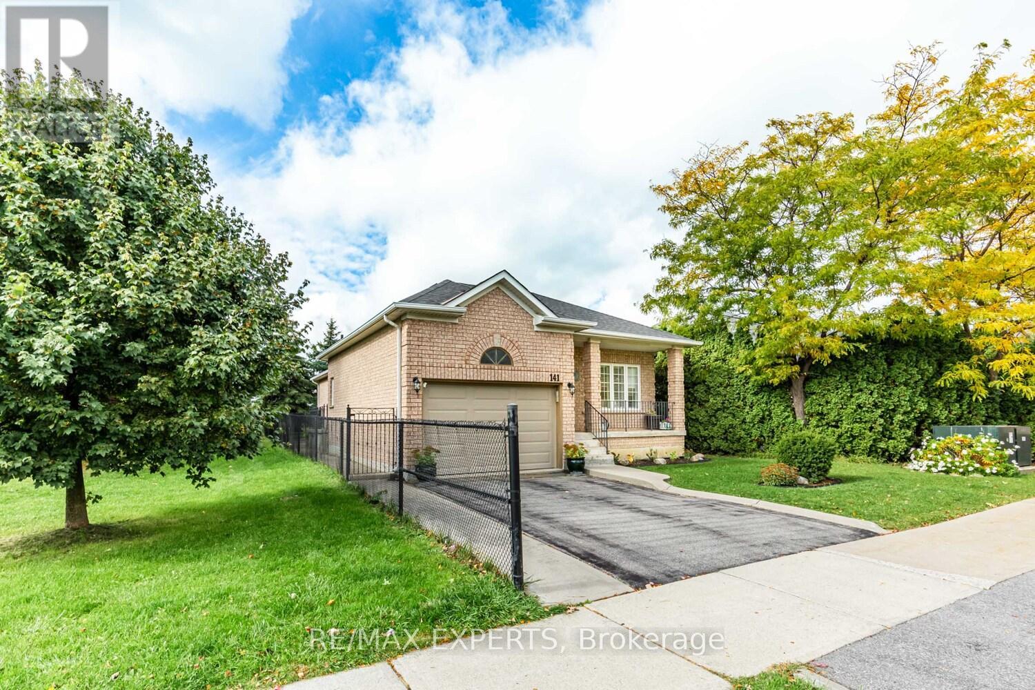 141 Michelle Drive, Vaughan, Ontario  L4L 9E1 - Photo 4 - N12481180