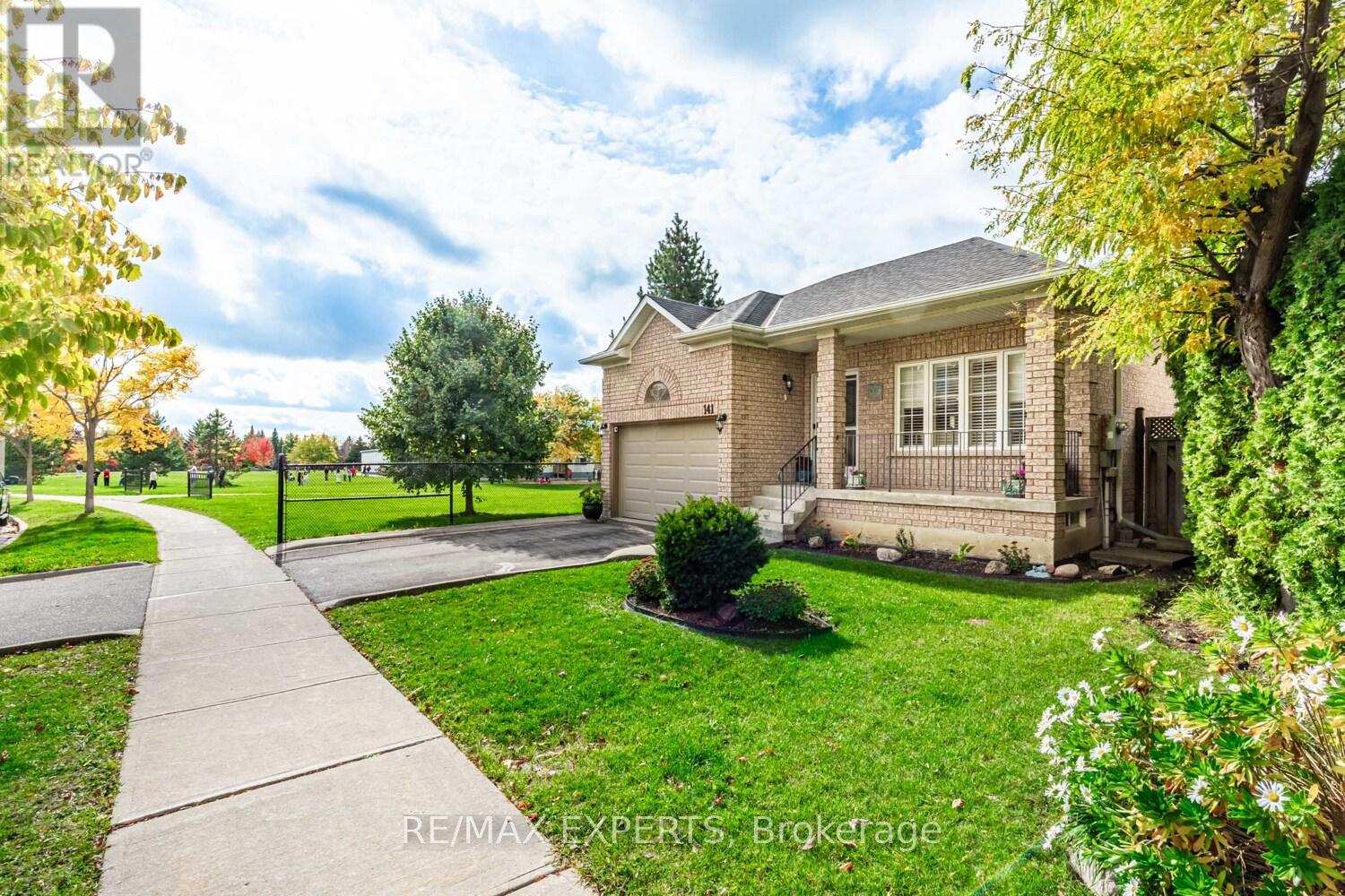 141 Michelle Drive, Vaughan, Ontario  L4L 9E1 - Photo 5 - N12481180