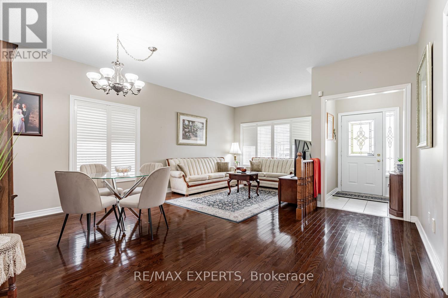 141 Michelle Drive, Vaughan, Ontario  L4L 9E1 - Photo 7 - N12481180