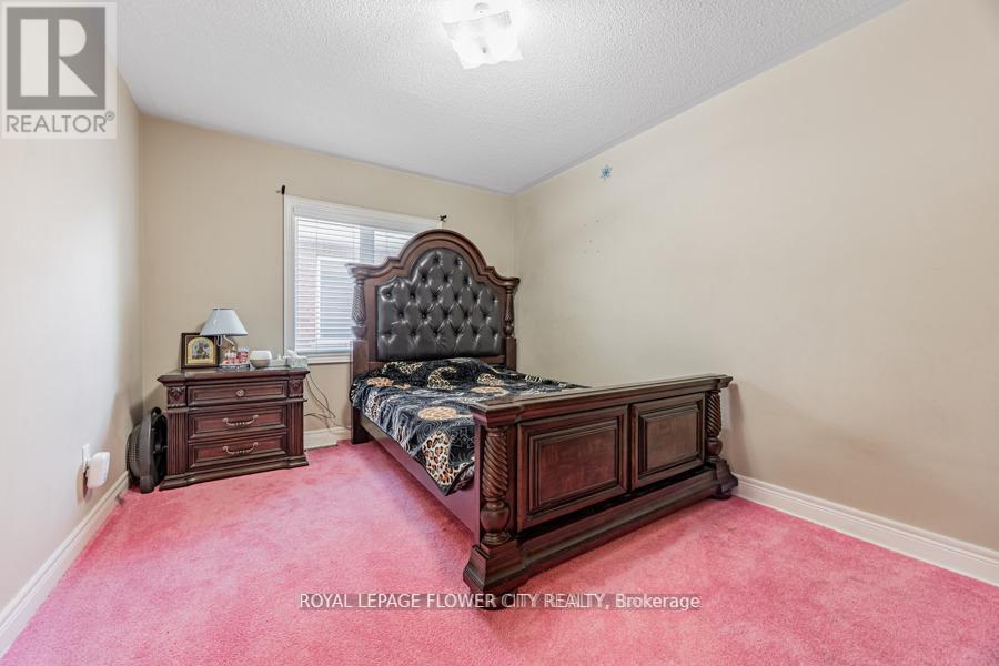 73 Hollywood Hill Circle, Vaughan, Ontario  L4H 2P4 - Photo 20 - N12481186