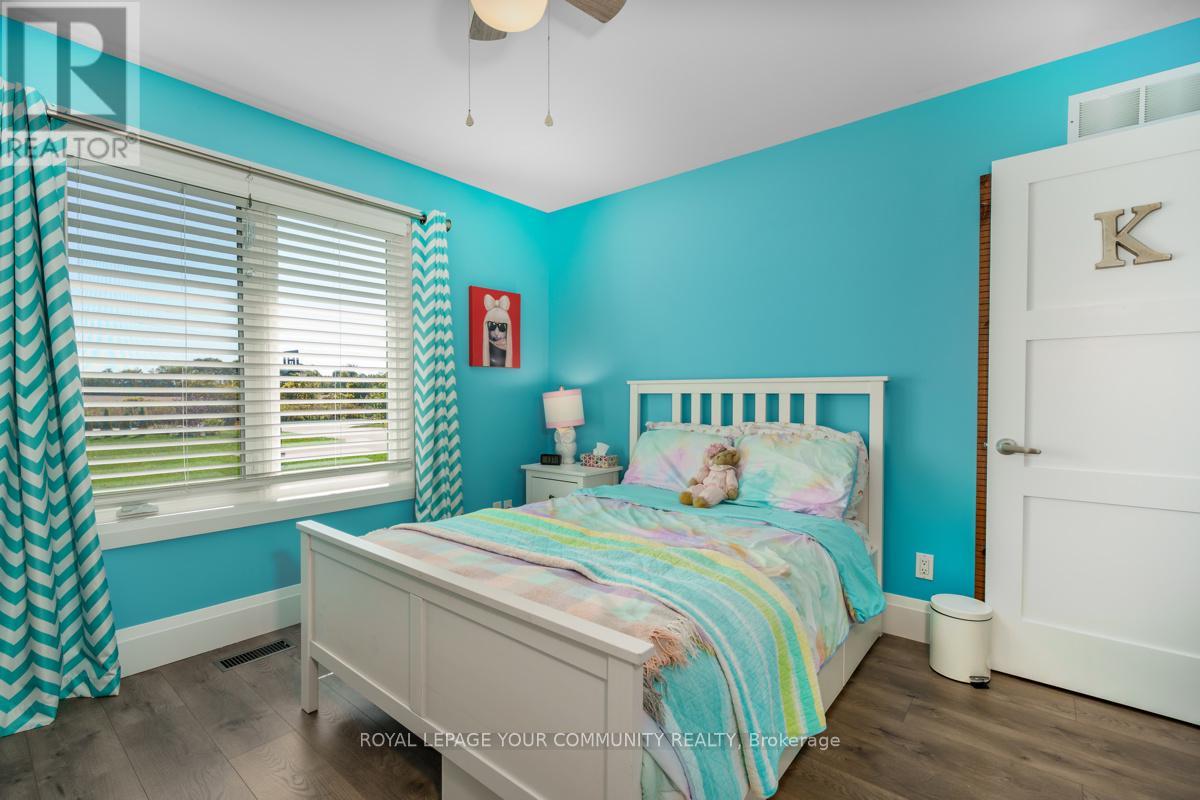 10450 Ravenshoe Road, Georgina, Ontario  L0C 1L0 - Photo 31 - N12481223