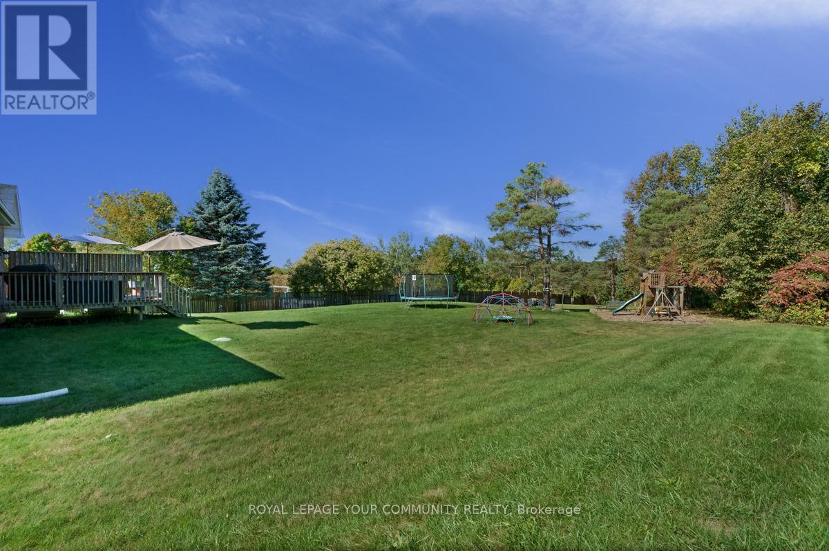 10450 Ravenshoe Road, Georgina, Ontario  L0C 1L0 - Photo 41 - N12481223