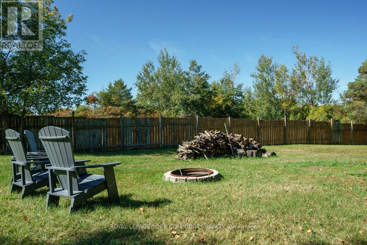 10450 Ravenshoe Road, Georgina, Ontario  L0C 1L0 - Photo 43 - N12481223