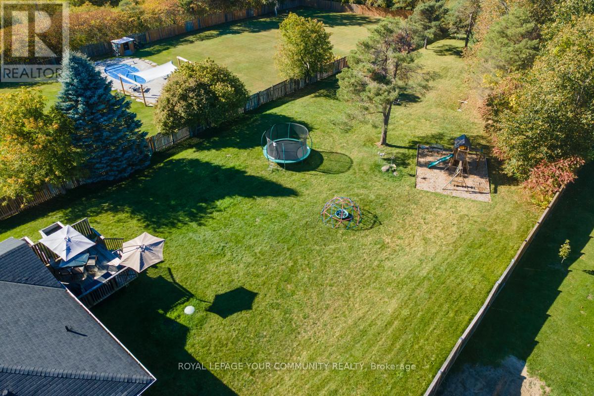 10450 Ravenshoe Road, Georgina, Ontario  L0C 1L0 - Photo 45 - N12481223