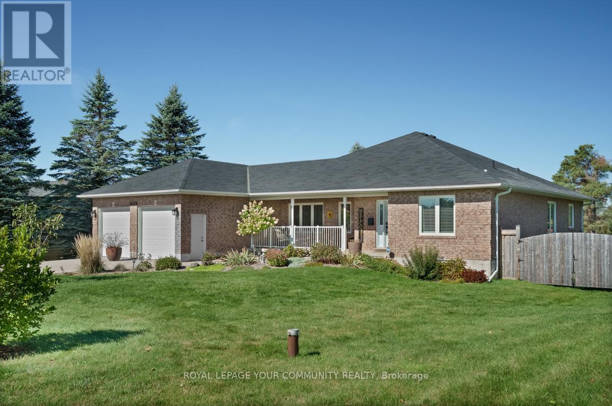 10450 Ravenshoe Road, Georgina, Ontario  L0C 1L0 - Photo 6 - N12481223