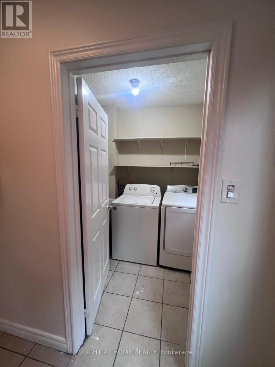 Main Fl - 16 Lavron Court, Markham, Ontario  L3S 2R4 - Photo 10 - N12481240