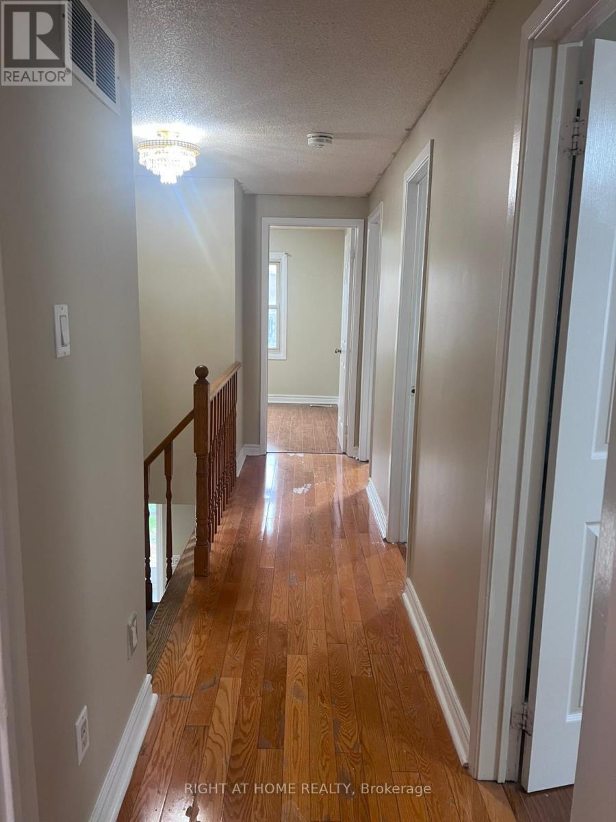 Main Fl - 16 Lavron Court, Markham, Ontario  L3S 2R4 - Photo 12 - N12481240