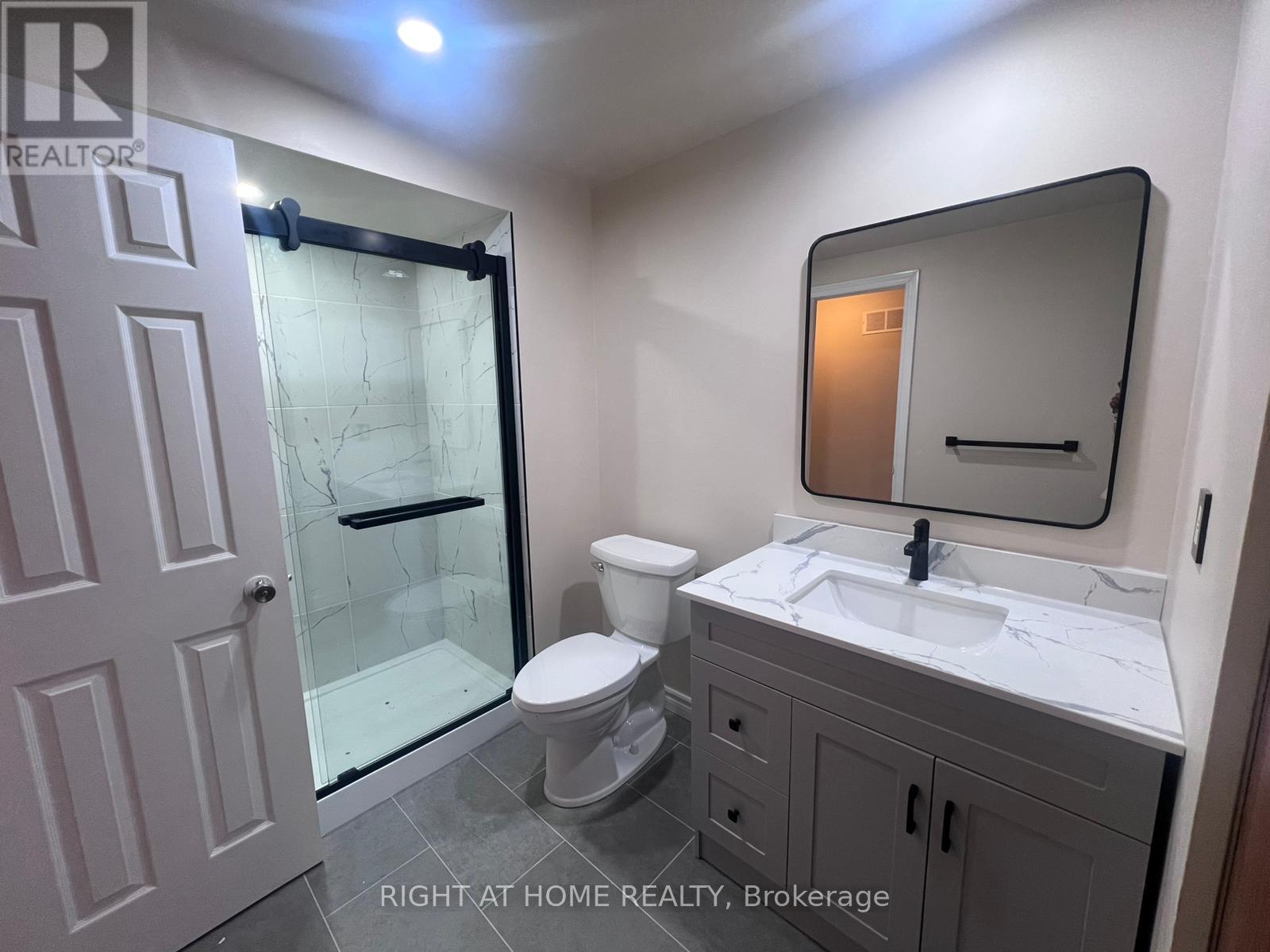 Main Fl - 16 Lavron Court, Markham, Ontario  L3S 2R4 - Photo 14 - N12481240