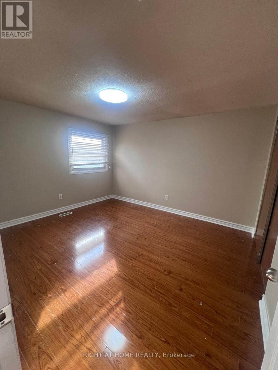 Main Fl - 16 Lavron Court, Markham, Ontario  L3S 2R4 - Photo 16 - N12481240