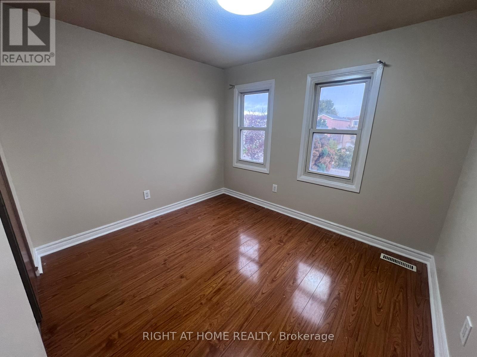 Main Fl - 16 Lavron Court, Markham, Ontario  L3S 2R4 - Photo 17 - N12481240