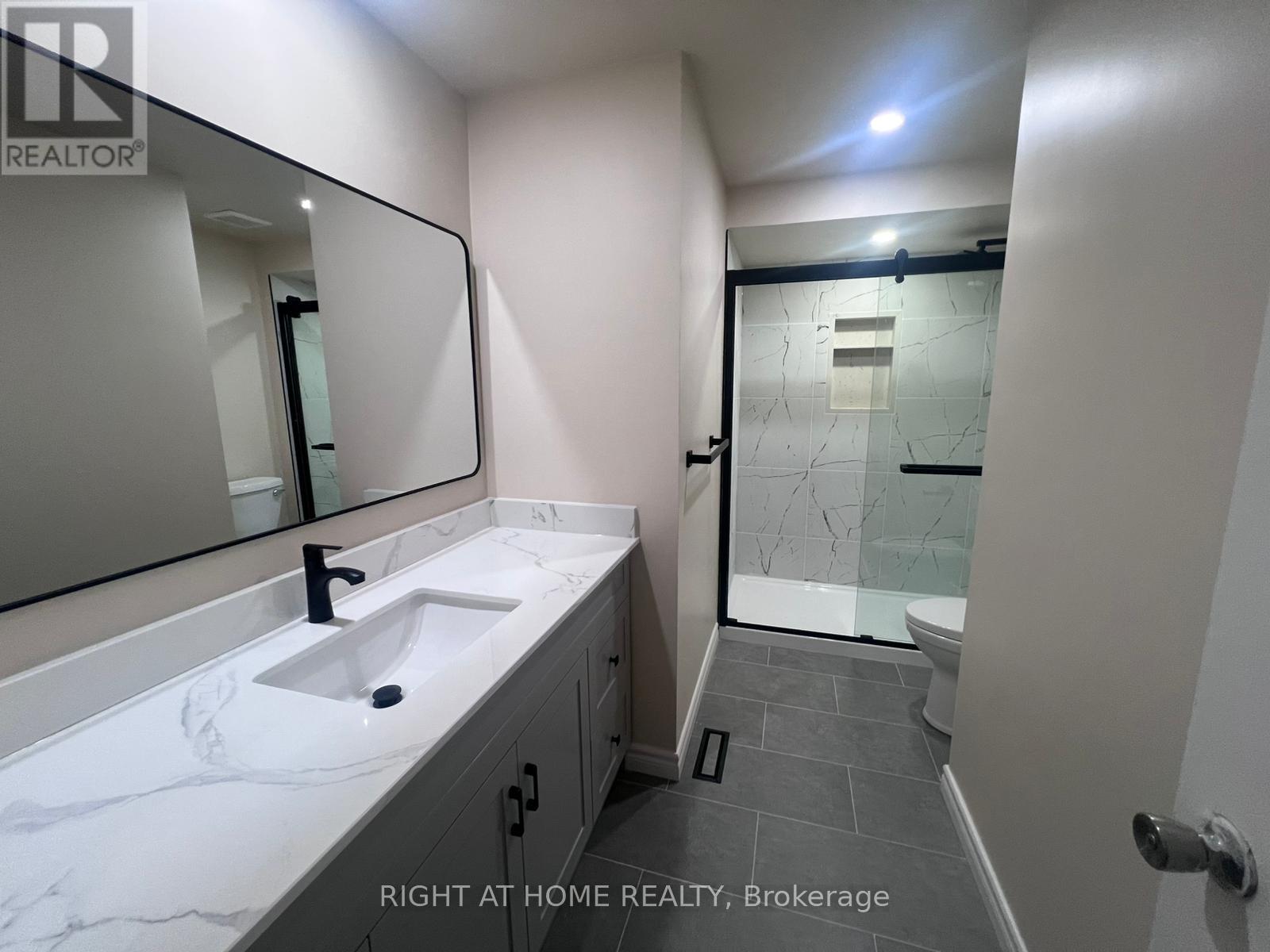 Main Fl - 16 Lavron Court, Markham, Ontario  L3S 2R4 - Photo 20 - N12481240