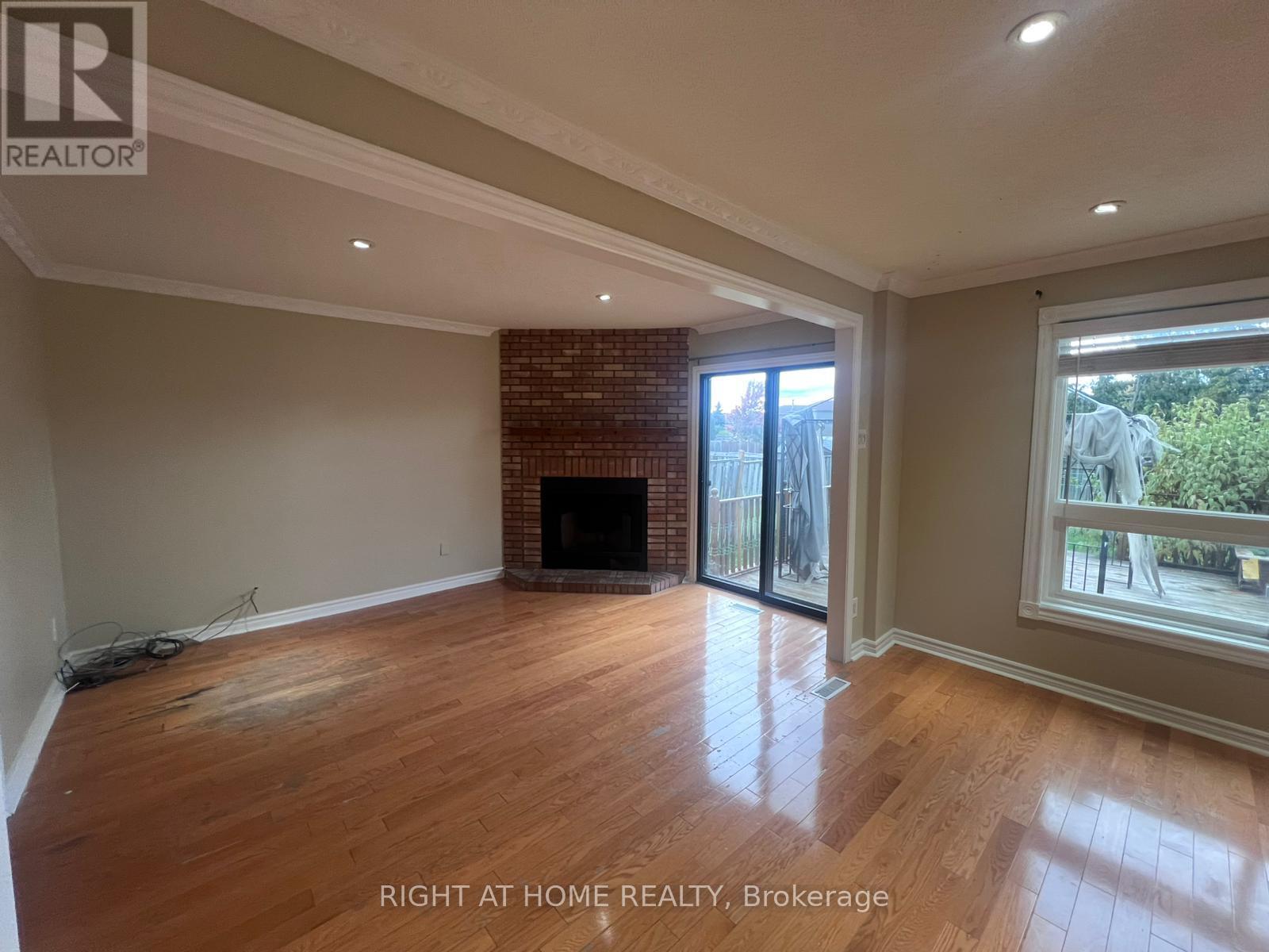 Main Fl - 16 Lavron Court, Markham, Ontario  L3S 2R4 - Photo 6 - N12481240
