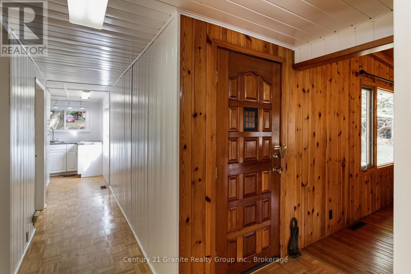 50 Riverside Drive, Dysart Et Al, Ontario  K0M 1S0 - Photo 16 - X12481248