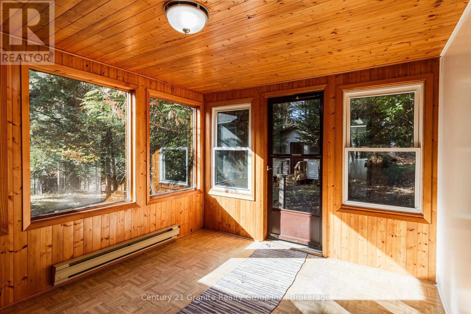 50 Riverside Drive, Dysart Et Al, Ontario  K0M 1S0 - Photo 20 - X12481248