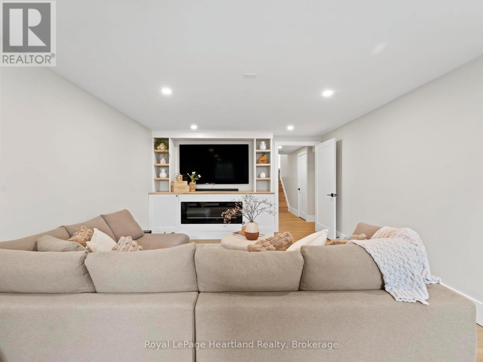 238 Bennett Street W, Goderich, Ontario  N7A 1X9 - Photo 41 - X12481358