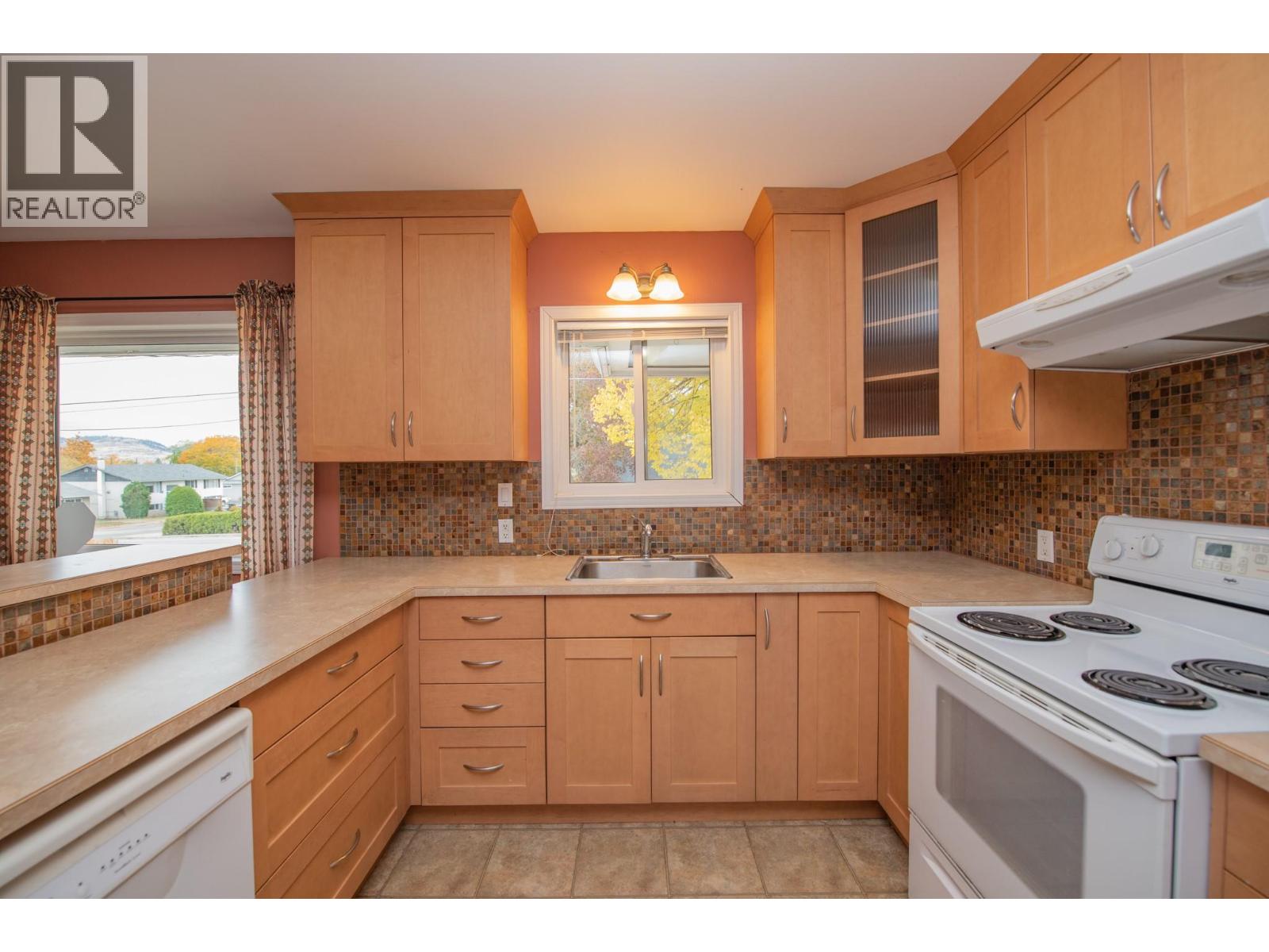 3005 15 Street, Vernon, British Columbia  V1T 3W1 - Photo 7 - 10366726