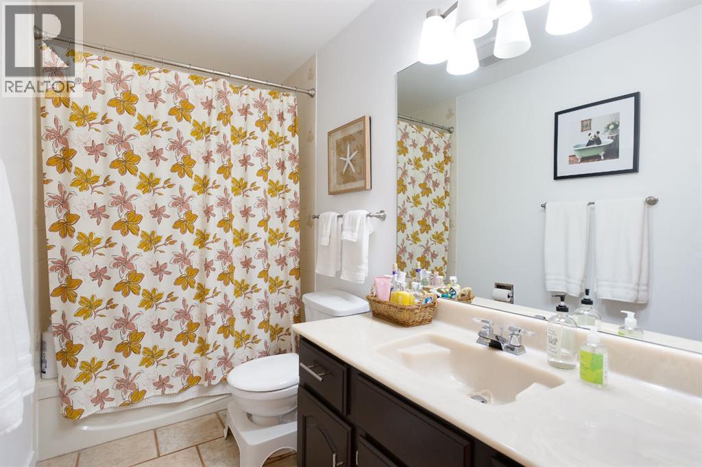 8311 Hawkview Manor Road Nw, Calgary, Alberta  T3G 2Z6 - Photo 19 - A2265097