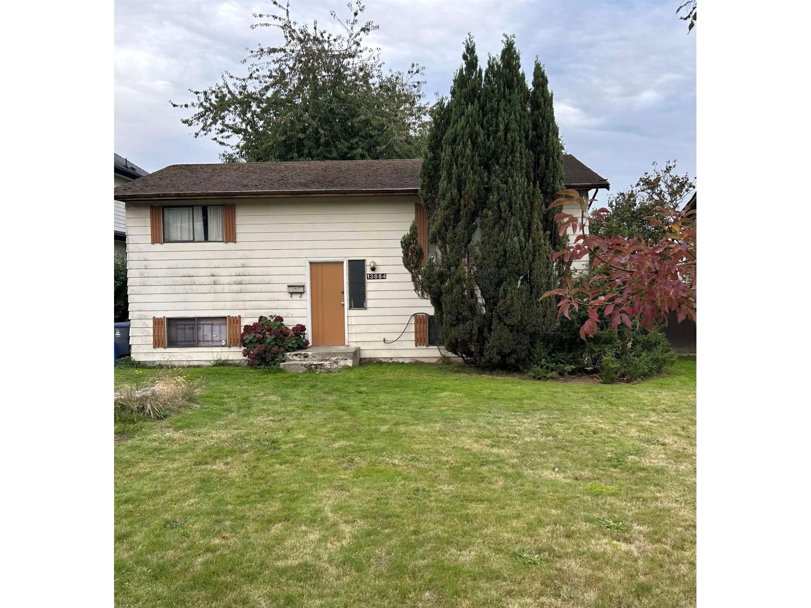 13854 89a Avenue, Surrey, British Columbia  V3V 6K9 - Photo 2 - R3061737