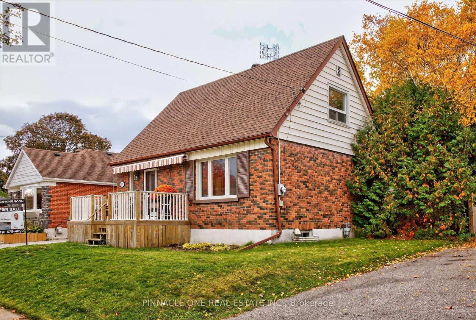 812 Grierson Street, Oshawa, Ontario  L1G 5J9 - Photo 2 - E12479512