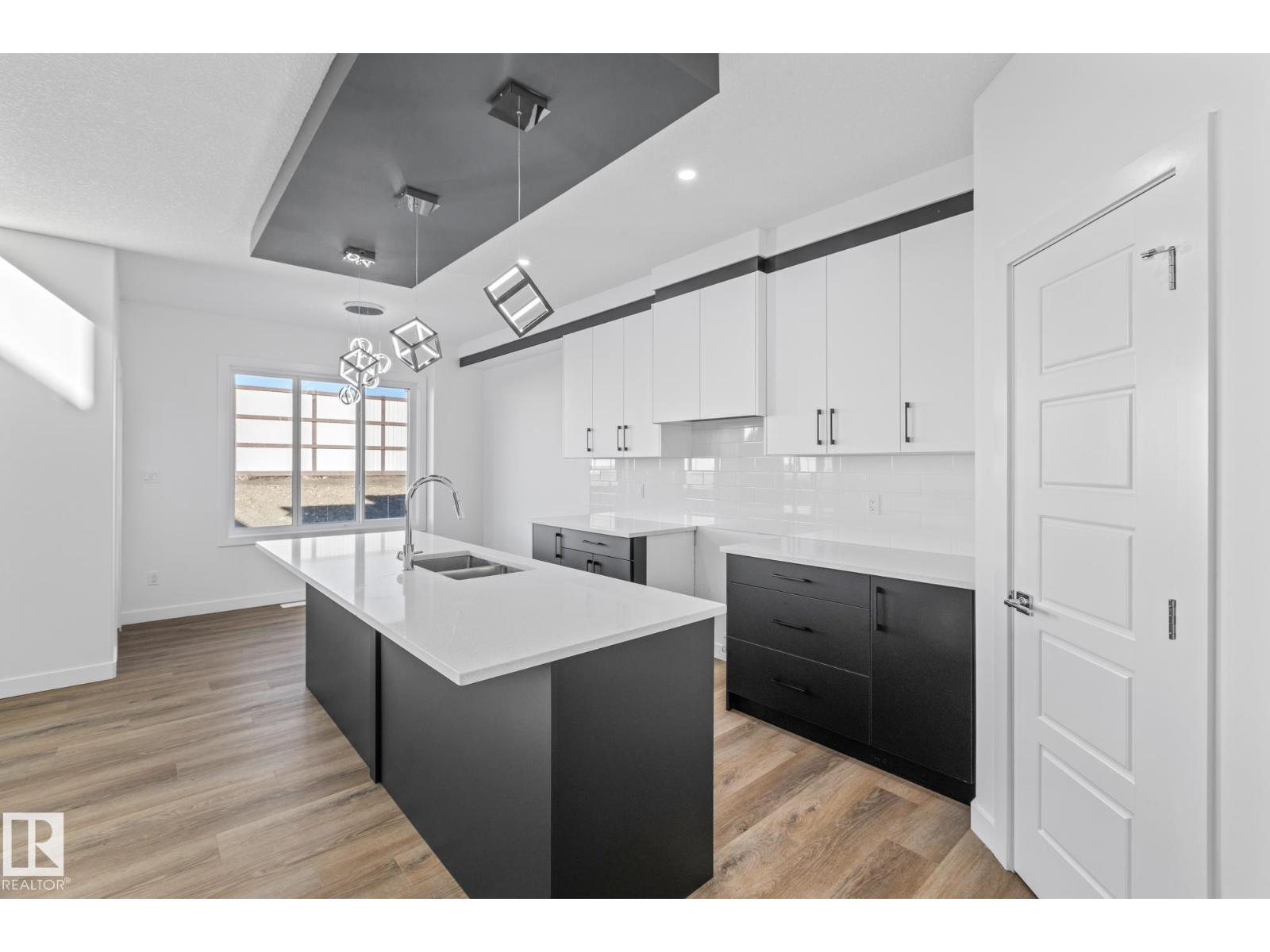 211 Savoy Cr, Sherwood Park, Alberta  T8H 3A8 - Photo 6 - E4463427