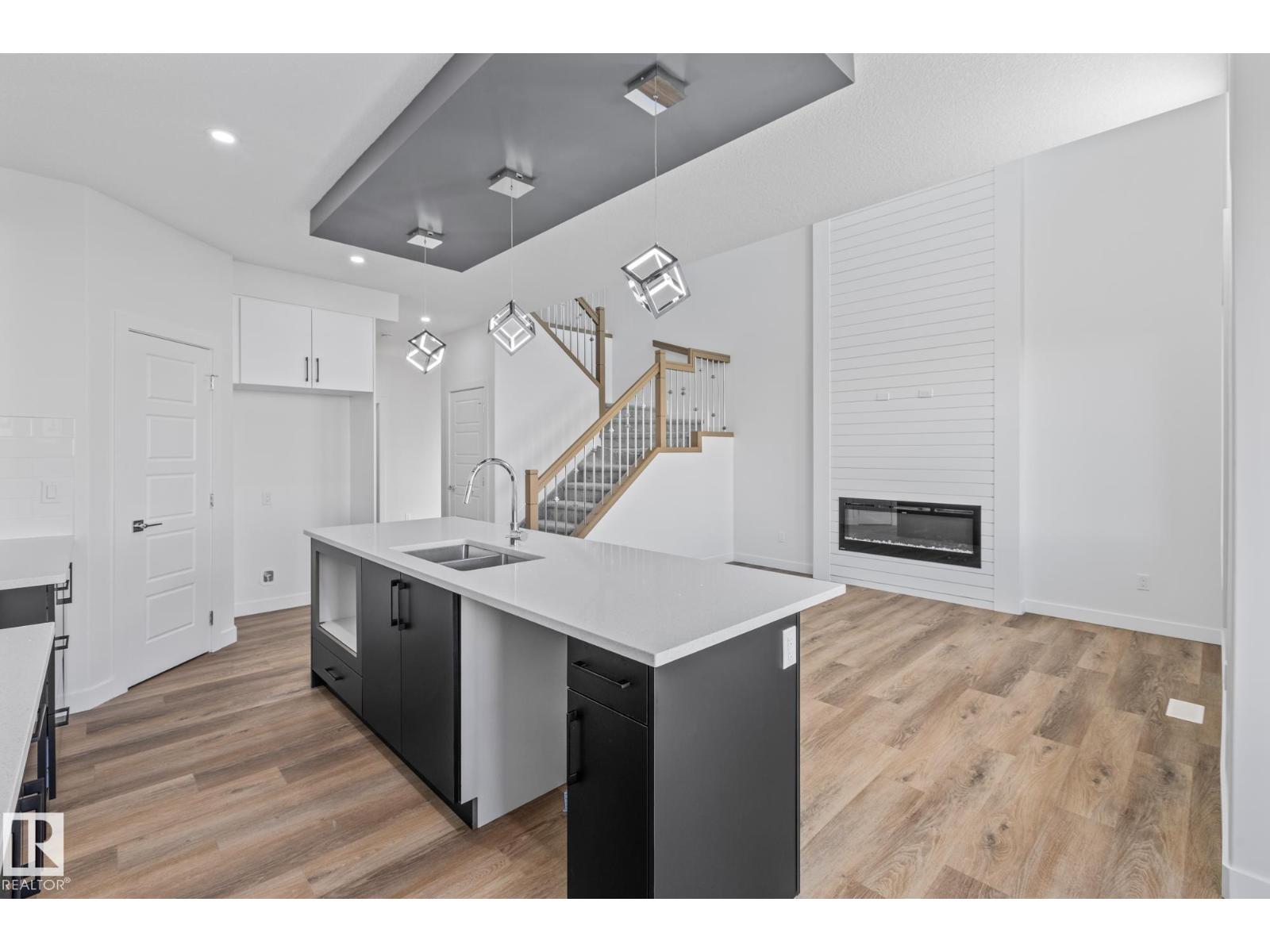 211 Savoy Cr, Sherwood Park, Alberta  T8H 3A8 - Photo 8 - E4463427