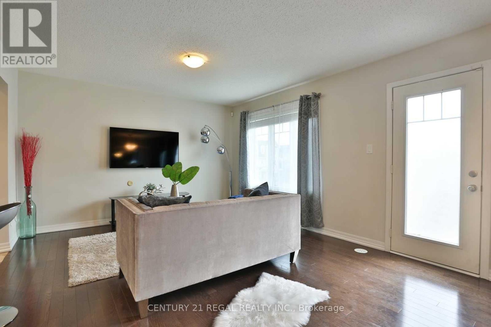 3089 Harbell Gate, Oakville, Ontario  L6M 0Z5 - Photo 7 - W12481107