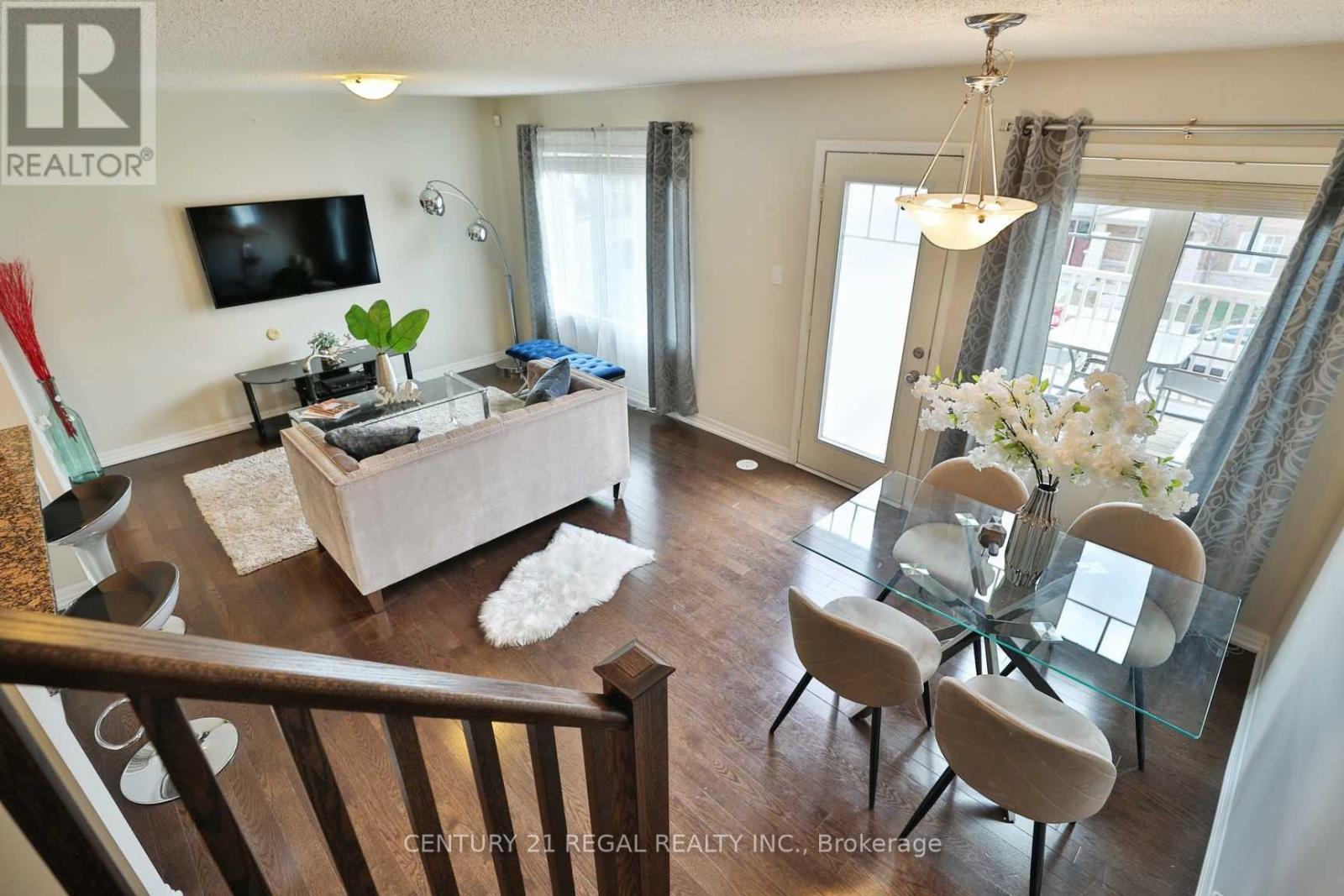 3089 Harbell Gate, Oakville, Ontario  L6M 0Z5 - Photo 6 - W12481107