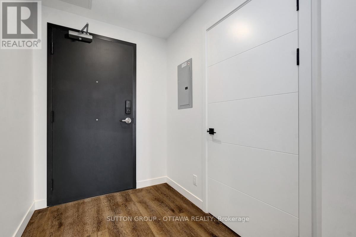 506 - 399 Winston Avenue, Ottawa, Ontario  K2A 1Y8 - Photo 10 - X12481316