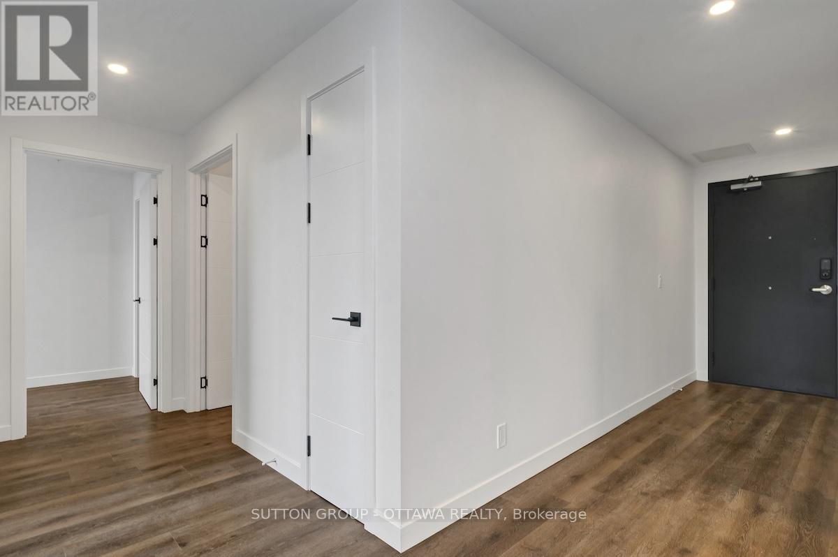 506 - 399 Winston Avenue, Ottawa, Ontario  K2A 1Y8 - Photo 11 - X12481316