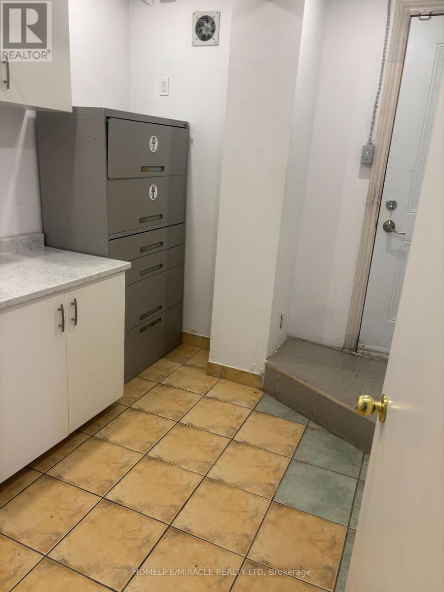 2409 Eglinton Avenue W, Toronto, Ontario  M6N 1S8 - Photo 2 - W12481187