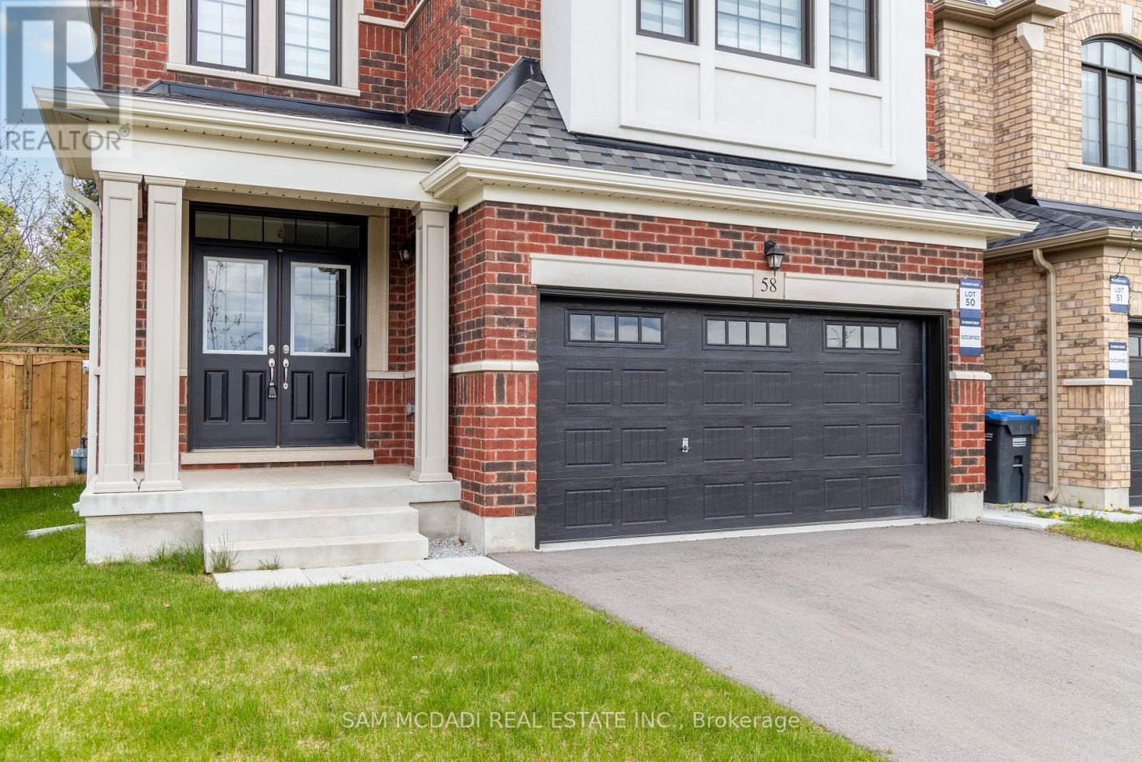 58 Workgreen Park Way, Brampton, Ontario  L6Y 6J7 - Photo 2 - W12481191