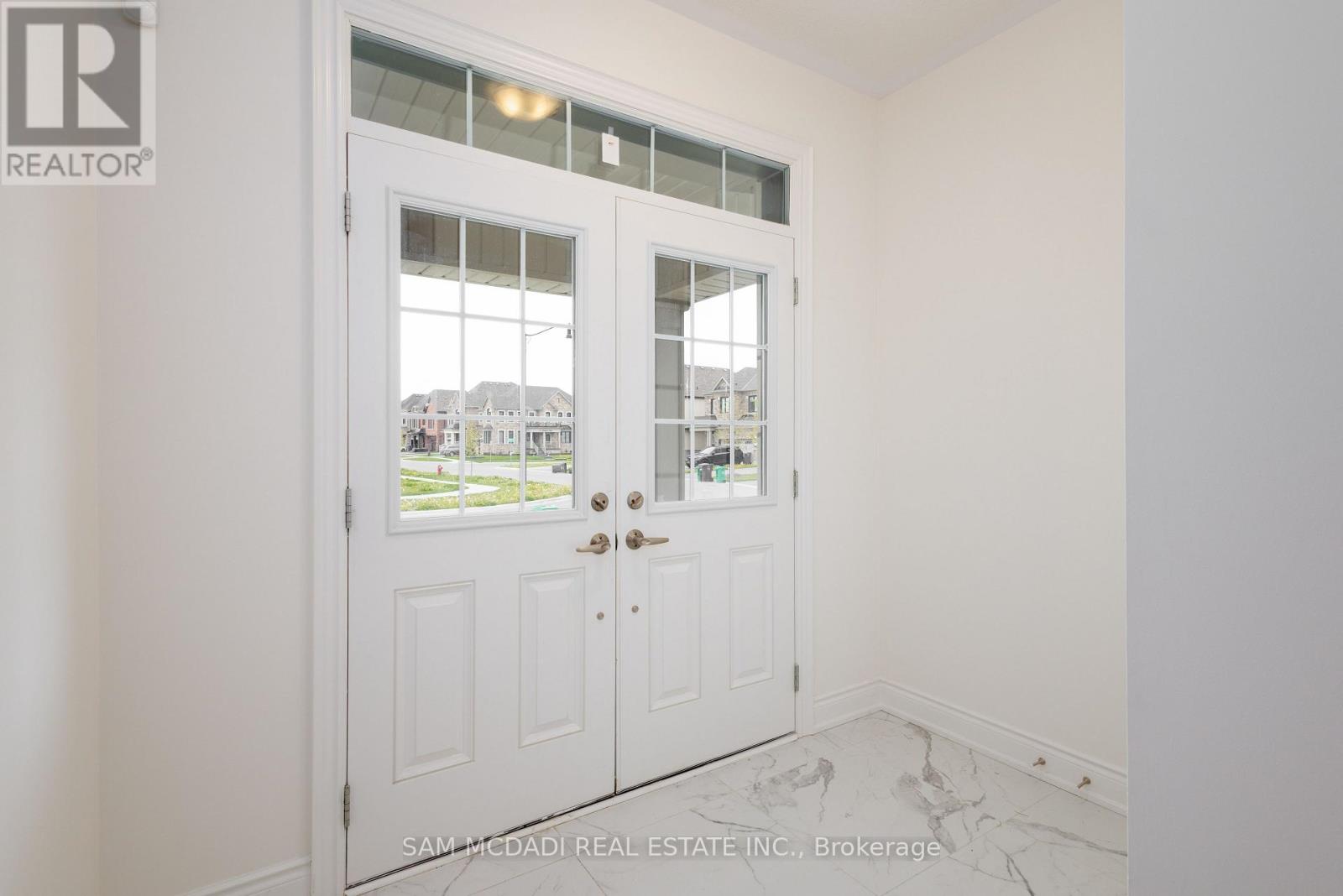 58 Workgreen Park Way, Brampton, Ontario  L6Y 6J7 - Photo 3 - W12481191