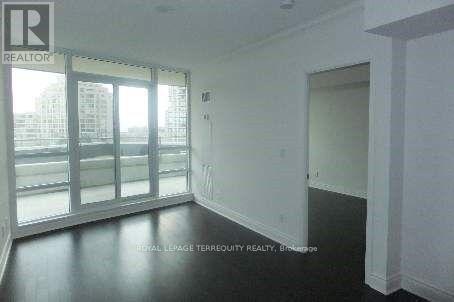 401 - 2240 Lake Shore Boulevard W, Toronto, Ontario  M8V 0B1 - Photo 4 - W12481196